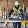Zāģzāģa statīvs DeWalt DE7033 — alumīnija salokāms statīvs, 4 kājas, pagarināms līdz 2,5 m, kravnesība 227 kg, 16 kg