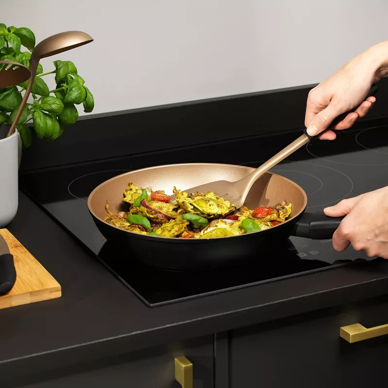 Cepešpanna Russell Hobbs RH01666BEU7 24 cm, nepiedegoša, melna