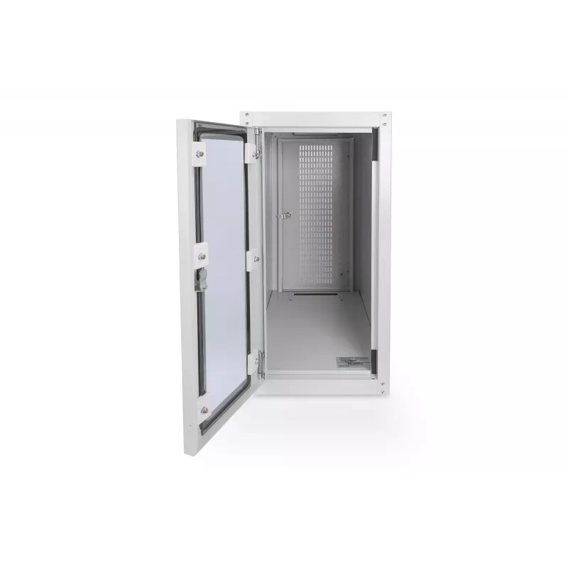 Digitus datora korpuss ar stikla durvīm, uz riteņiem, slēdzams, ar ventilācijas spraugām