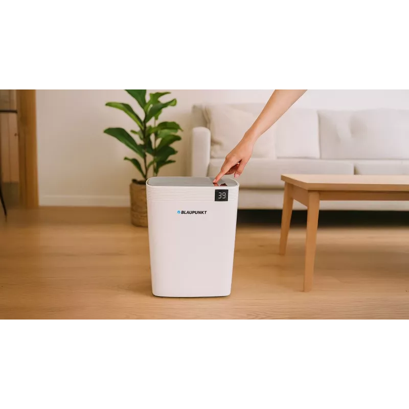 Mitruma savācējs BLAUPUNKT ADH801 — 20 L/dienā (maks. 36 L/24h), 4.2 L tvertne, 600 W, R290, LED displejs