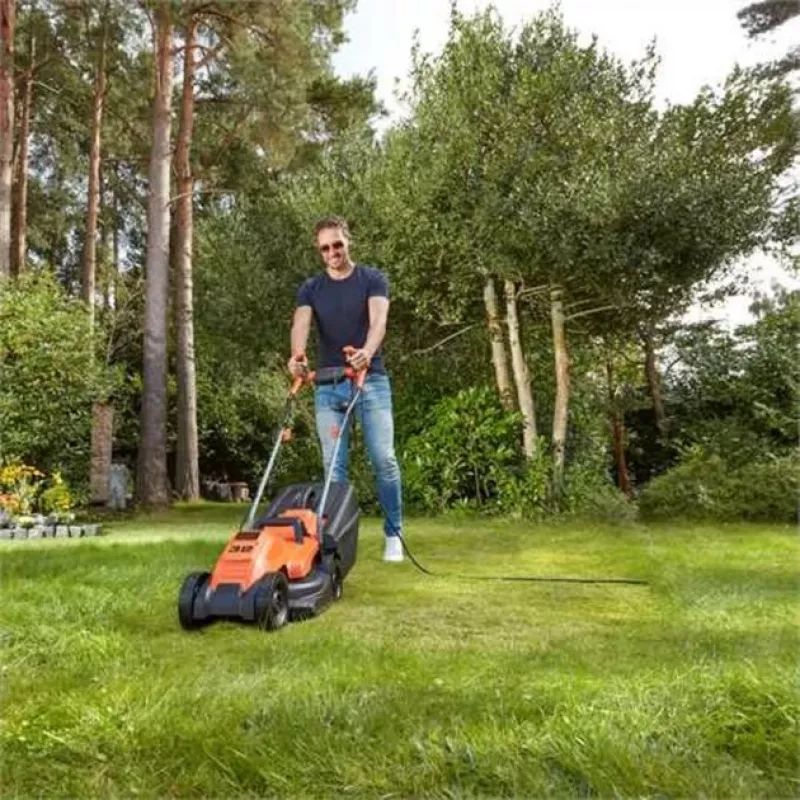 Melns & Decker elektriskais zāles pļāvējs ar pļaušanas augstuma regulēšanu 1200 W Pļaušanas platums (maks.) 32 cm