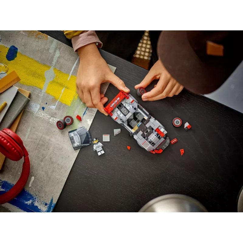 Lego Speed Champions 76921 Audi S1 E-Tron Quattro sacīkšu auto komplekts