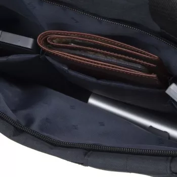 Messenger soma Rivacase Biscayne 39,6 cm (15,6 collas) melna