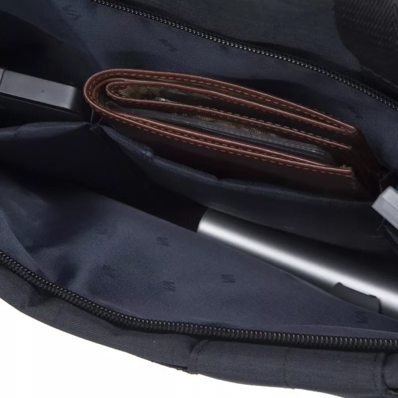 Messenger soma Rivacase Biscayne 39,6 cm (15,6 collas) melna