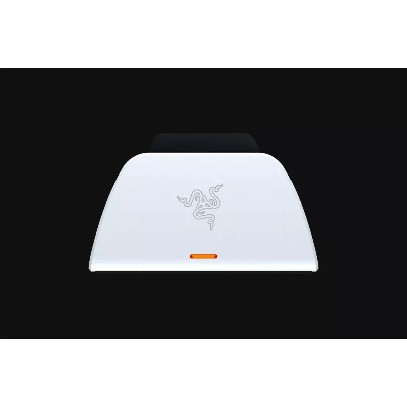 Uzlādes statīvs Razer RC21-01900100-R3U1 PlayStation 5 kontrolieriem — balts, uzlādē vienu kontrolieri, komplektā USB-C–USB-A kabelis