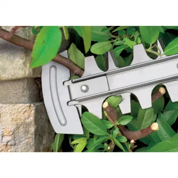 Elektriskās dzīvžoga šķēres Bosch EasyHedgeCut 18-45 — 45 cm dubultais asmens, 18 V akumulators, 2.3 kg