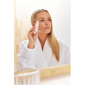 Trimmeris Remington Face Trimmer BareMe 2in1 WFS20 (WFS200) kompakts sejas apmatojuma un precīzas kopšanas rīks