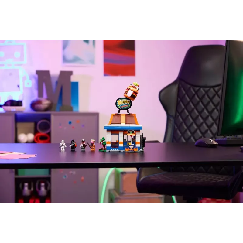 LEGO konstruktors LEGO FORTNITE 77076 Durrr Burger Restaurant rotaļu komplekts — 546 detaļas, 4 minifigūras, 270×180×90 mm