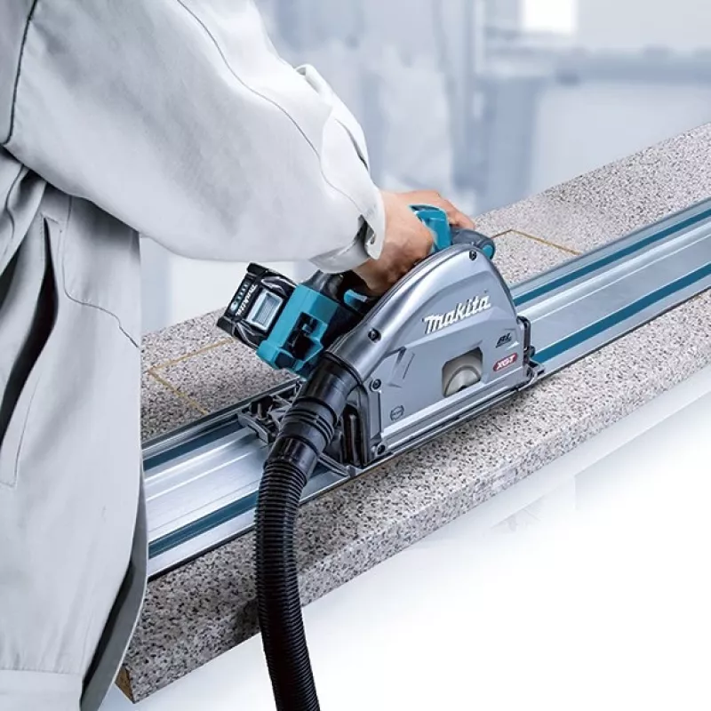 Makita SP001GZ03 40V XGT bezvada iegremdējamais ripzāģis, 165 mm