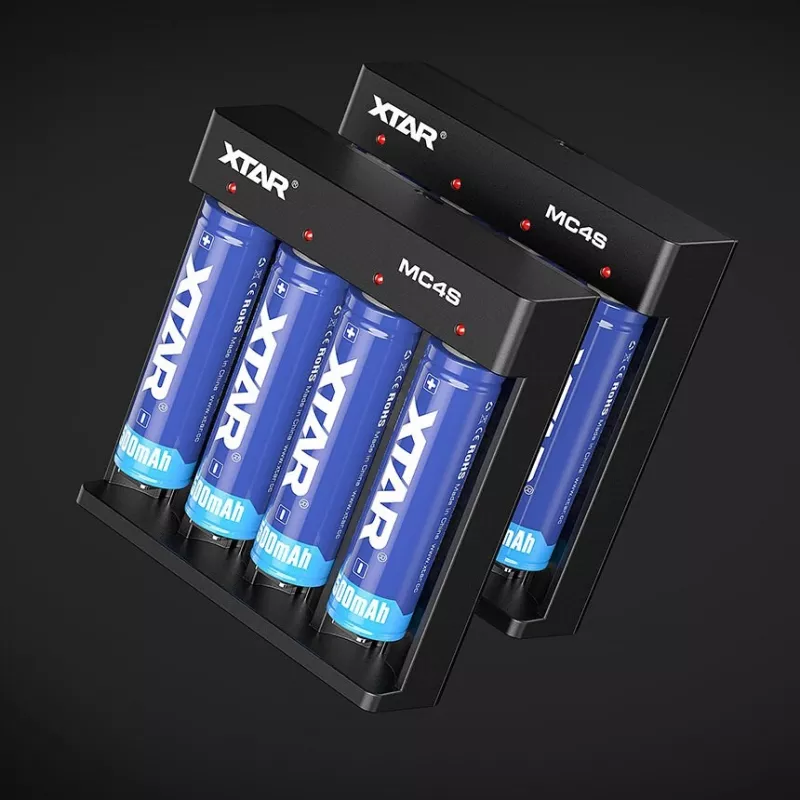 XTAR MC4S 4 vietu galda bateriju lādētājs cilindriskām Li-ion 18650 un NiMH (A/AA/AAA/AAAA/C/D) baterijām, 1 A izeja, 5 V ieeja, melns