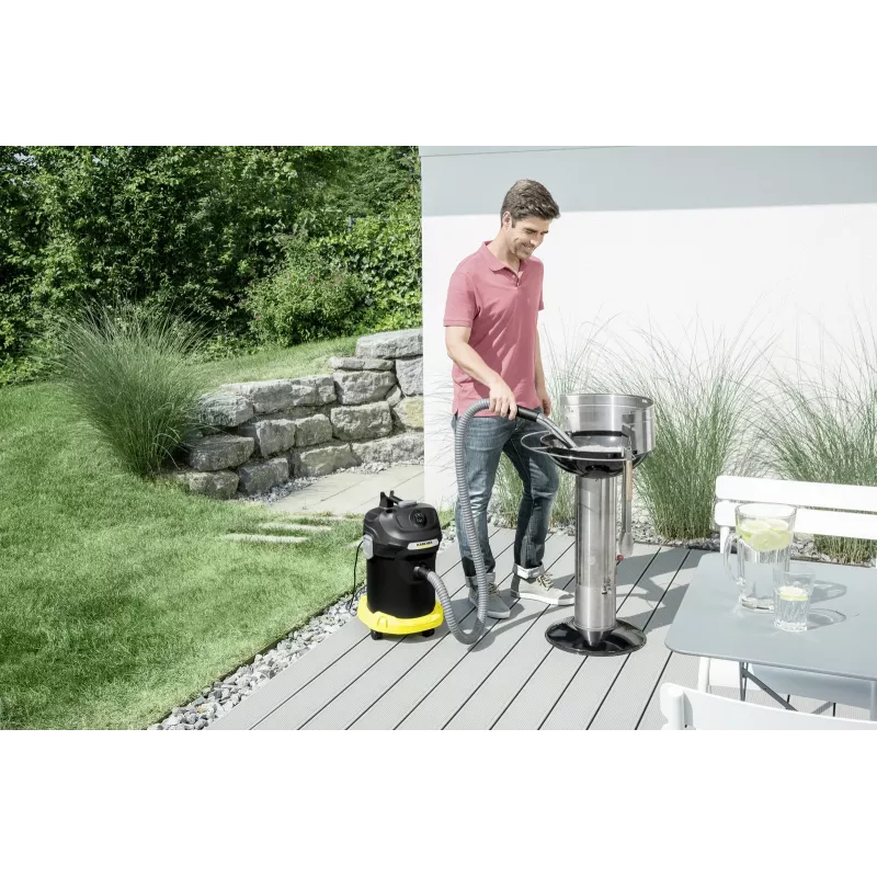 Sausais putekļsūcējs Karcher AD 4 Premium — 17 L, 600 W, bez maisa, metāla šļūtene, hromēta caurule