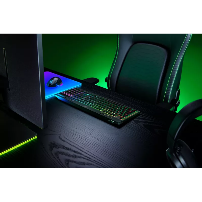 Razer MelnsWidow V4 Low-Profile HyperSpeed mehāniskā RGB bezvadu tastatūra