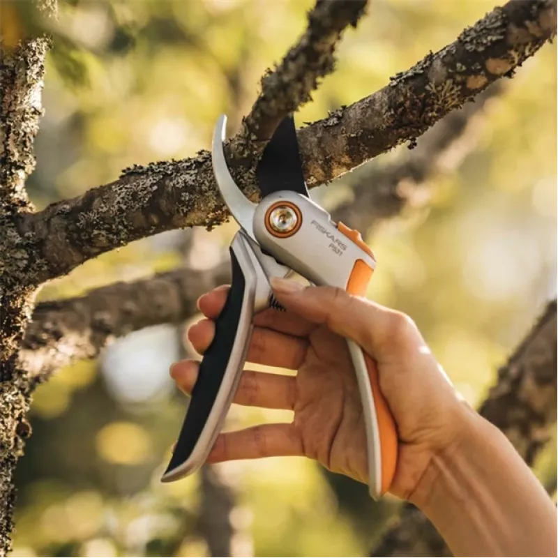Fiskars 1057168 Plus Metal dārza šķēres Bypass (1057168)