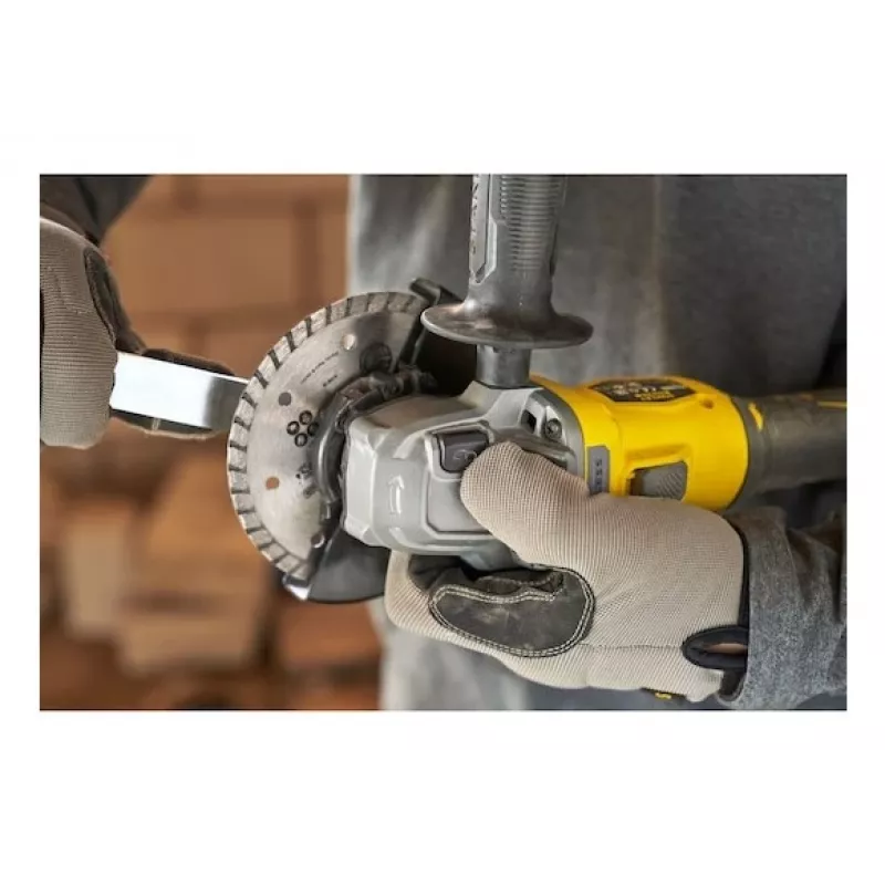 Stanley SFMCG710M1T-QW leņķa slīpmašīna 12.5 cm 8500 RPM 800 W 1.84 kg