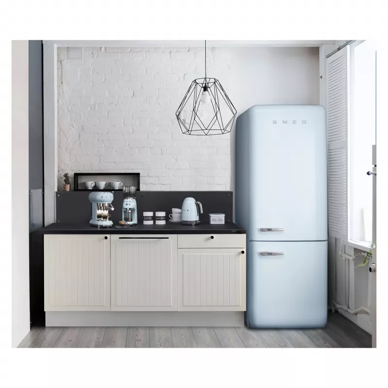 SMEG Electric Kettle 50s Style KLF04PBEU, Pastel Zils