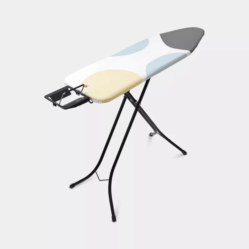 Piedurkņu gludināmais dēlis Brabantia Ironing Board B Kokvilnas pārvalks Tvaika gludeklis 1240x380mm