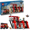 Konstrukciju rotaļlieta LEGO City Ugunsdzēsēju stacija ar grozāmo kāpņu transportlīdzekli 60414 — 843 detaļas, 5 minifigūras, 220×320×140 mm