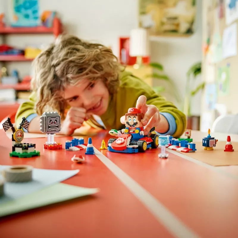 LEGO konstruktors 72043 Super Mario interaktīvais Mario Karts ar standarta kartingu