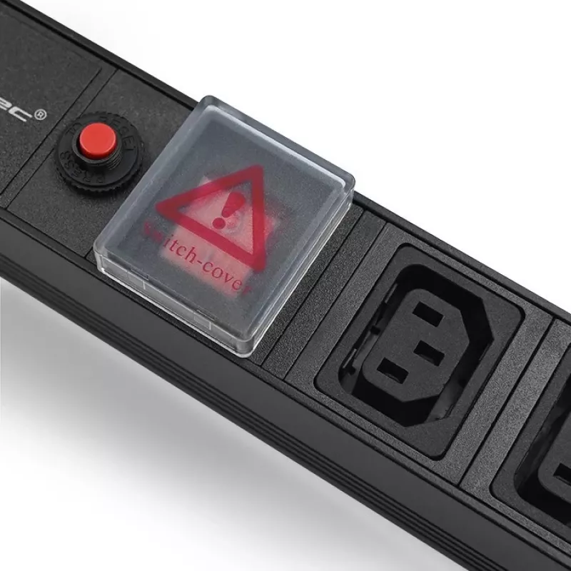 Qoltec 53998 Strāvas sadalītājs RACK 19 | 1U | 10A | PDU | 8xIEC C13 | 2m