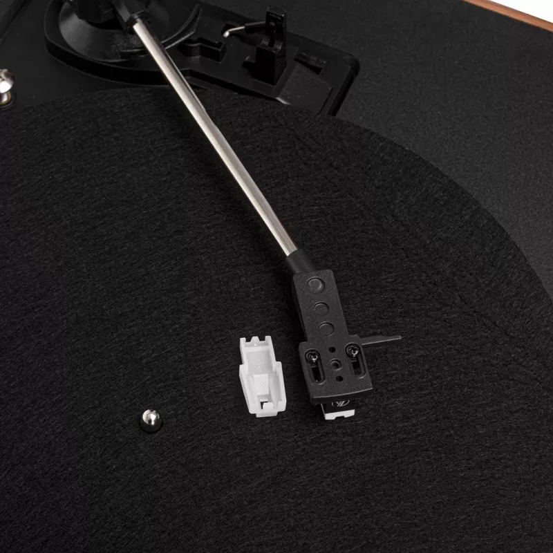 Belt-drive turntable Adler AD 1915 USB — ceramic platter, 45 RPM, DC motor, Bluetooth 5.4, USB output, 2×10 W speakers
