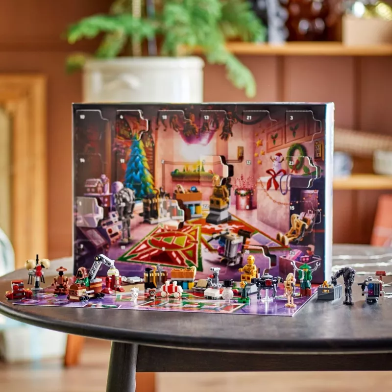 Konstruktoru rotaļlieta LEGO Star Wars Advent Calendar 2025 — komplekts 75418, sezonālas būvējamas minifigūras un modeļi
