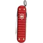 Kabatas nazis Victorinox Classic SD Precious Alox Iconic Red — kompakts atslēgu piekariņa daudzfunkcionāls rīks, mazs asmens, šķēres, nagu vīle