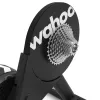 Viedais trenažieris Wahoo KICKR CORE 2 — magnētiskais velotrenažieris, siksnas piedziņa, maks. 1800 W, saderīgs ar 11 ātrumu kaseti, Bluetooth/Wi‑Fi/ANT+