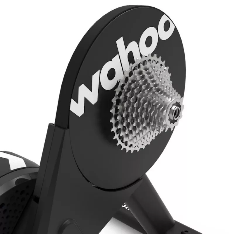 Viedais trenažieris Wahoo KICKR CORE 2 — magnētiskais velotrenažieris, siksnas piedziņa, maks. 1800 W, saderīgs ar 11 ātrumu kaseti, Bluetooth/Wi‑Fi/ANT+