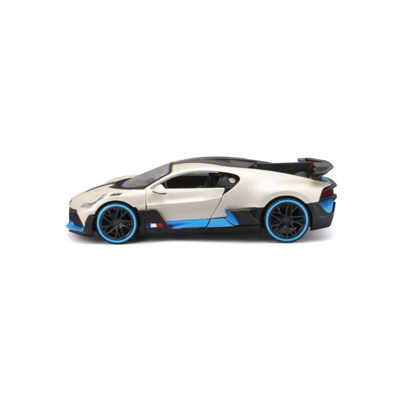 Kompozītmateriāla modelis Bugatti Divo 1/24 balts
