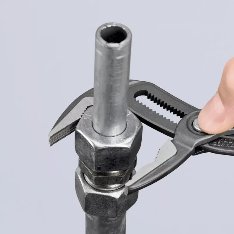 Ūdens sūkņa knaibles Knipex Cobra ES 87 51 180 SB – regulējama spīles atvērums 0–45 mm