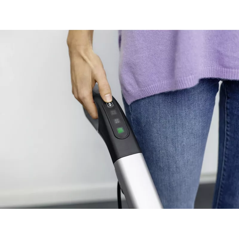 Tvaika mops Kärcher SC 3 UPRIGHT — 0,5 l tvertne, 1600 W, 30 s uzsilšana, noņemama tvertne, paklāju slīdnis