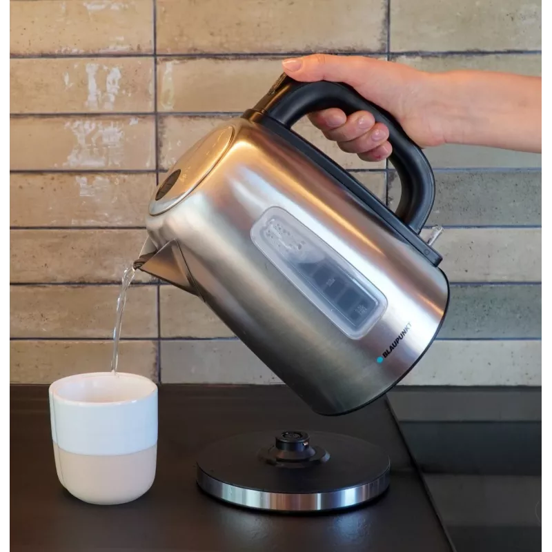 Elektriskā tējkanna BLAUPUNKT EKS412 — 1,7 L nerūsējošais tērauds, 2200 W, ūdens līmeņa indikators, 360° pamatne