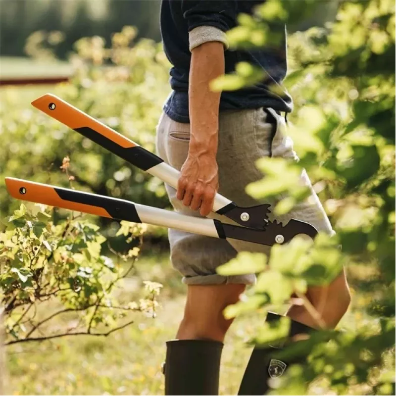 Fiskars LX92 apvedzaru zaru griezējs