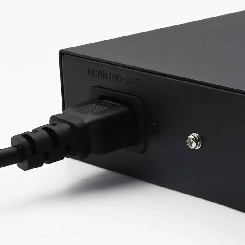 Tīkla slēdzis QOLTEC 52364 — Gigabit Ethernet PoE 16xRJ45, 2xSFP
