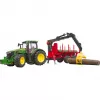 BRUDER John Deere 7R 350 ar mežsaimniecības piekabi un 4 stumbriem