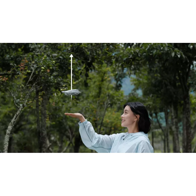 DJI Neo Fly More Combo (DJI-RC-N3) viegls 135 g drons ar 4K Ultra HD kameru, līdz 18 minūtēm lidojuma laika ar 1 uzlādi, 3x baterijas, tālvadības pults