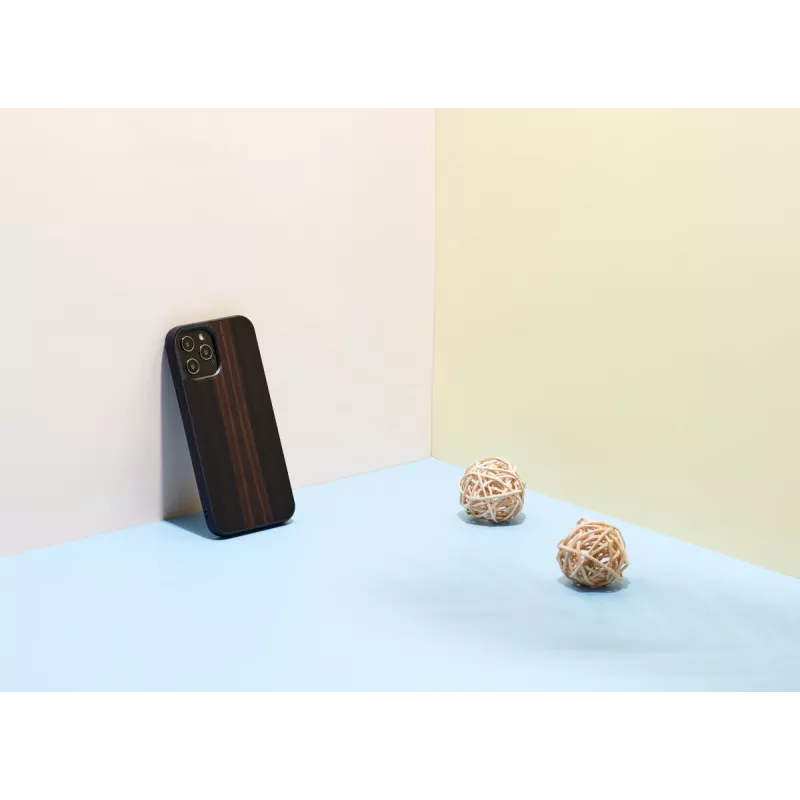 Telefona maciņš Man and Wood iPhone 12 Pro Max — melnkoka melns, aizsargājošs cietais apvalks