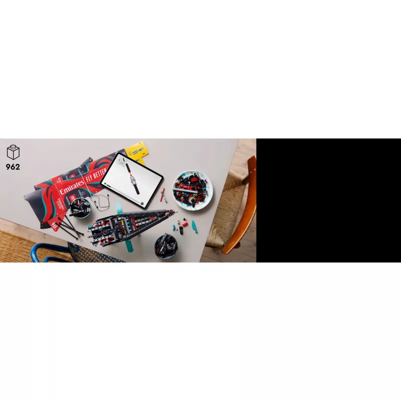 LEGO TECHNIC 42174 Emirates Team jauna Zealand AC75 Yacht