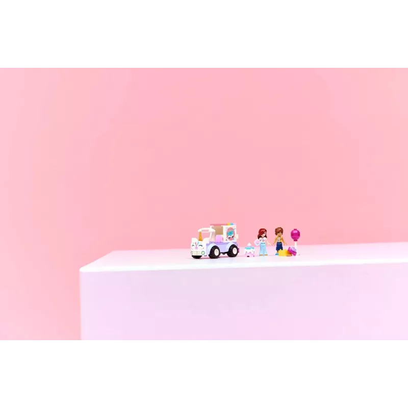 LEGO FRIENDS 42675 Vienradža kūkas piegādes auto