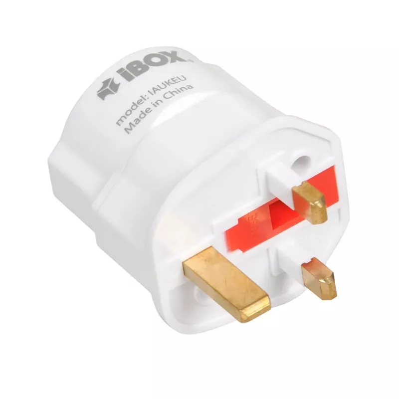 Strāvas adapteris IBOX iaukeu tīkla lādētājs ar maināmiem UK (G tips) un EU (E tips) spraudņiem, 100–240 V 50/60 Hz, 7,5 A, balts