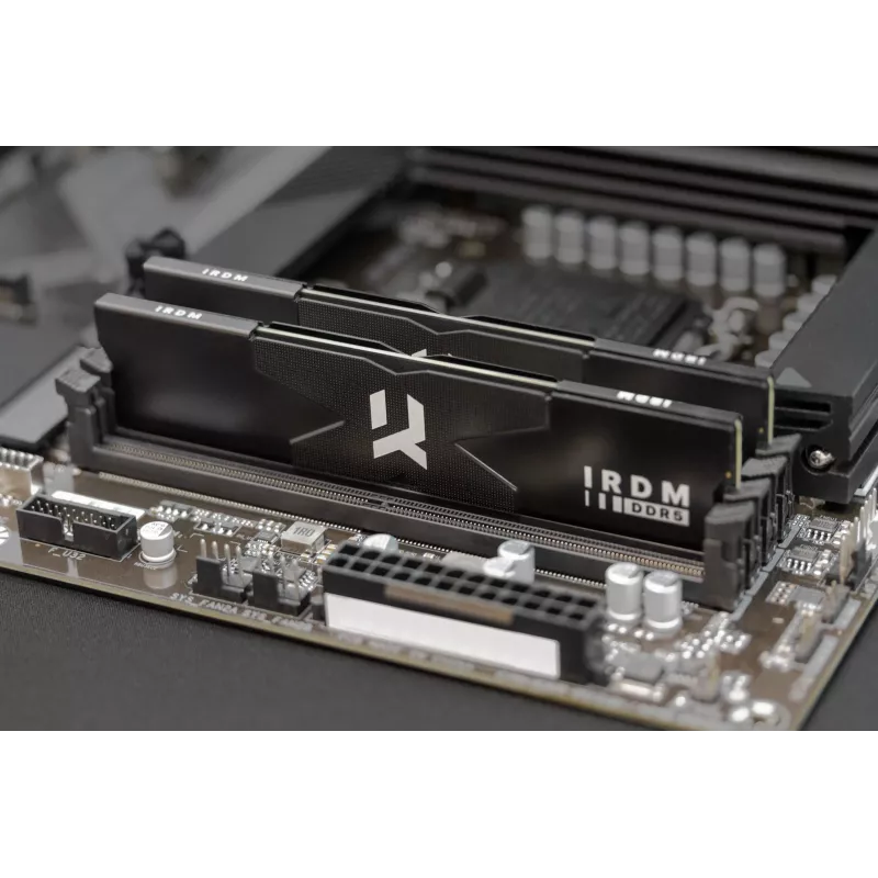 Atmiņa DDR5 IRDM 32GB(2*16GB)/8000 CL36 melna