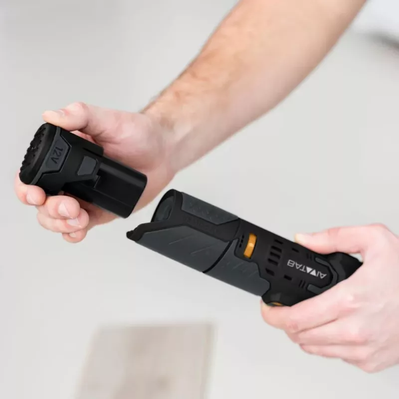 Batavia B.V. | 12V bezvadu pretvibrācijas daudzrīks - Fixxpack 2.0 komplekts (ar 2.0Ah akumulatoru un USB-C uzlādes kabeli)