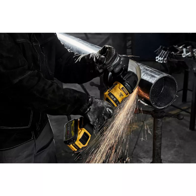 DeWALT DCG440N-XJ leņķa slīpmašīna 18 cm 2.6 kg