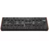 Analogais sintezators Behringer KOBOL Expander modulis — statīvā montējams paplašinājuma modulis