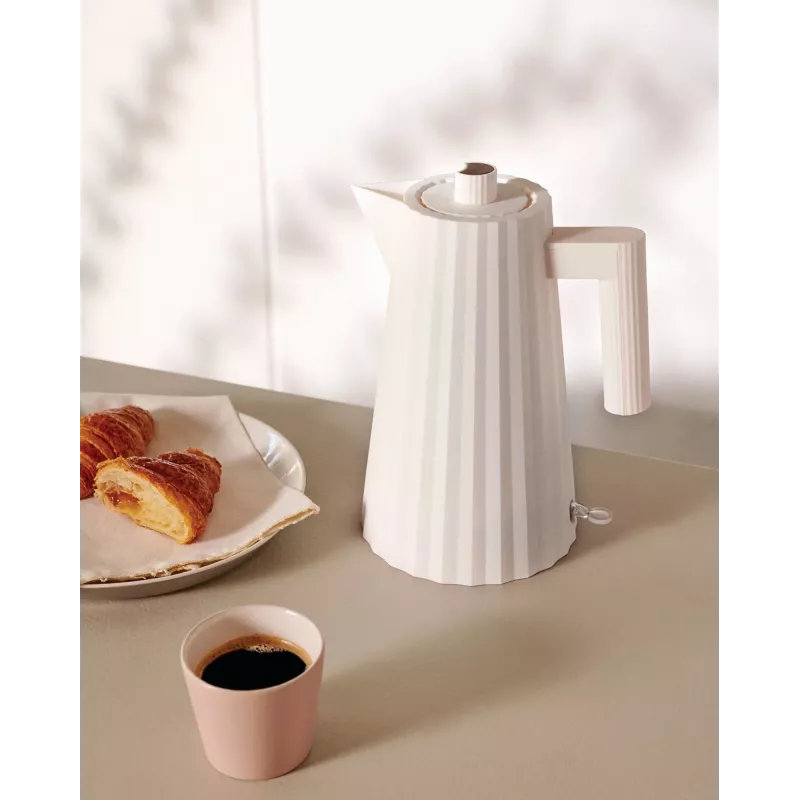 Alessi MDL06 B Plisēta elektriskā tējkanna, melna, eiro kontaktdakša
