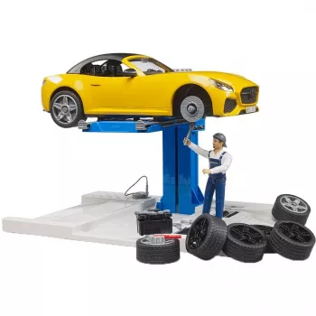 BRUDER autoservisa centrs bworld 62112 ar Roadster rotaļu komplektu, papildu figūriņām un darbnīcas elementiem