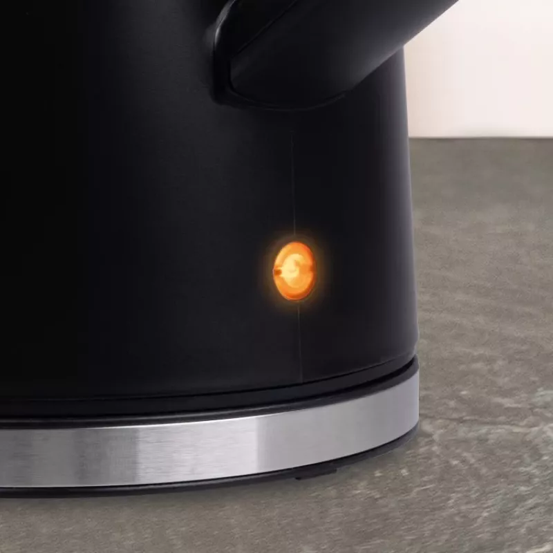 IDEAL tējkanna 1,7 l, tērauda korpuss, jauda 1500 W, melna