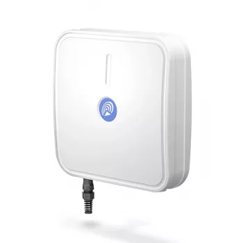 Virziena tīkla antena QuWireless AXRL — 7 dBi, 0.694–0.96 / 1.7–2.2 / 2.2–2.7 GHz, PoE/LAN, divu polarizāciju