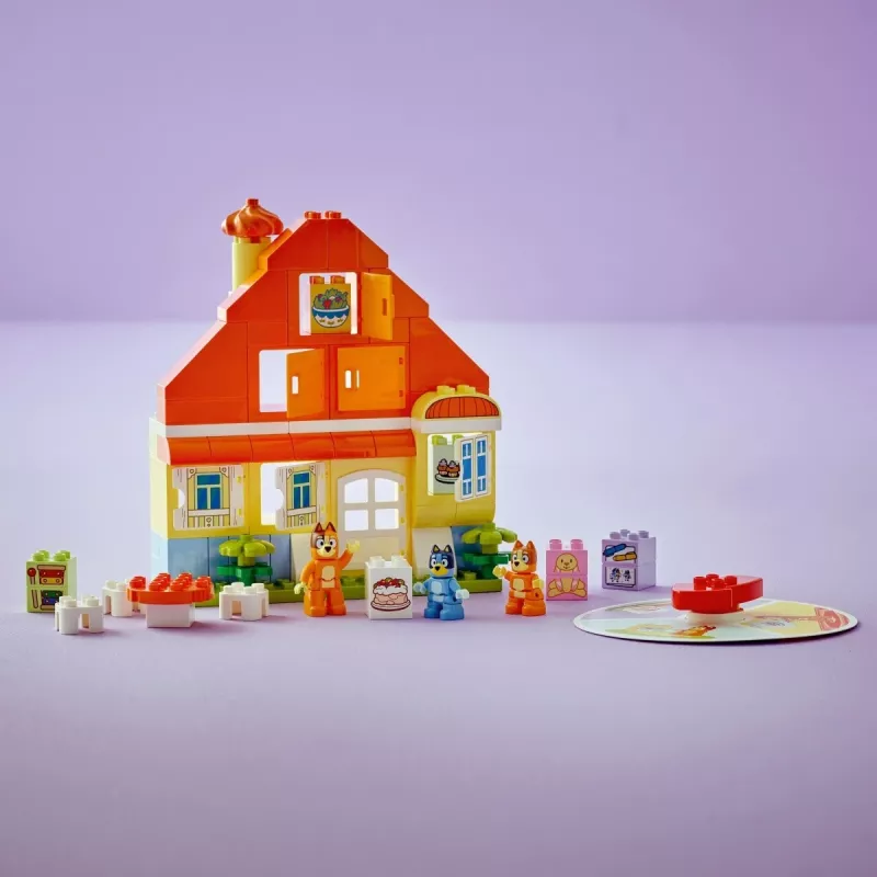 Būvējamā rotaļlieta LEGO Bluey ģimenes māja ar atmiņas spēli 10459 — 83 gabali, 3 minifigūras, vecums 3+