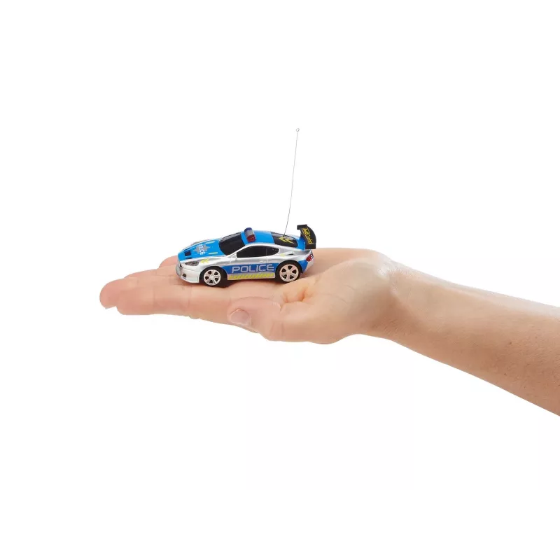 Tālvadāma rotaļu automašīna REVELL 23559 — ieteicamais vecums 8+